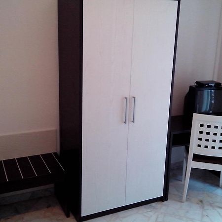 Greta Bed And Breakfast Μπάρι Δωμάτιο φωτογραφία