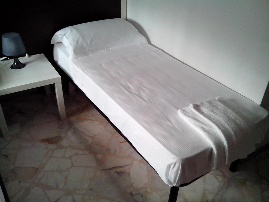 Greta Bed And Breakfast Μπάρι Δωμάτιο φωτογραφία